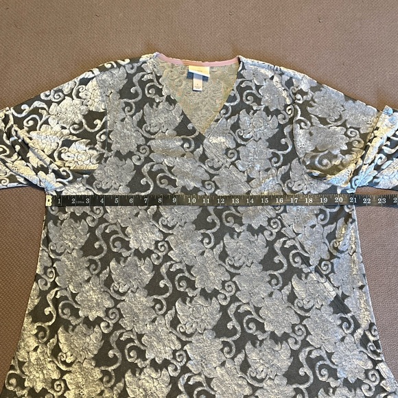 Silvery Velvet Floral Burnout Shrug - Picture 6 of 8